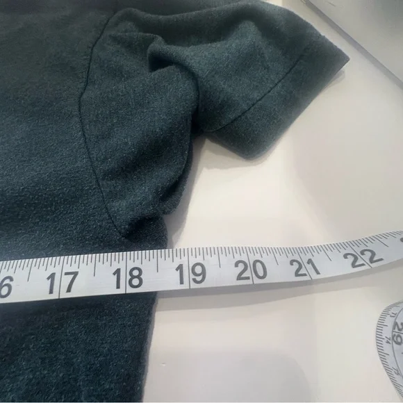 Rogue Fitness Graphic T-Shirt w/ American Flag Sleeve | Unisex - Picture 7 of 8